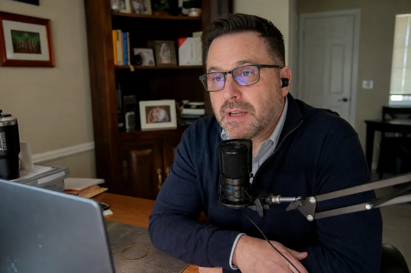 Expert recording a video screening answer at home